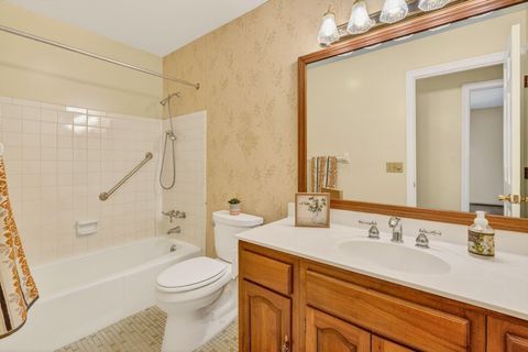 Tiny photo for 710 Hawthorne Drive, Circleville, OH 43113 (MLS # 226004286)