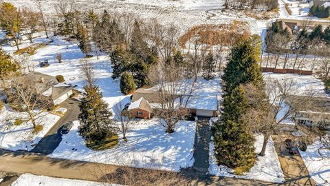 Tiny photo for 710 Hawthorne Drive, Circleville, OH 43113 (MLS # 226004286)