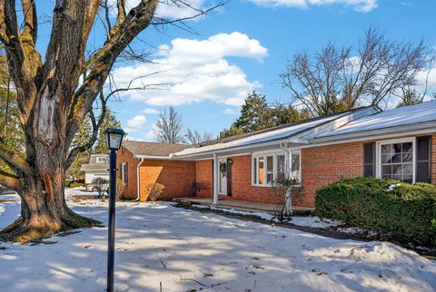 Tiny photo for 710 Hawthorne Drive, Circleville, OH 43113 (MLS # 226004286)
