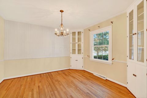 Tiny photo for 710 Hawthorne Drive, Circleville, OH 43113 (MLS # 226004286)