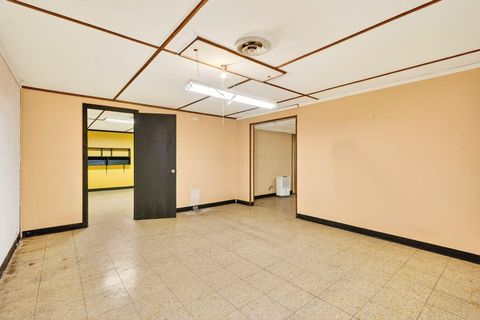 Tiny photo for 710 Hawthorne Drive, Circleville, OH 43113 (MLS # 226004286)