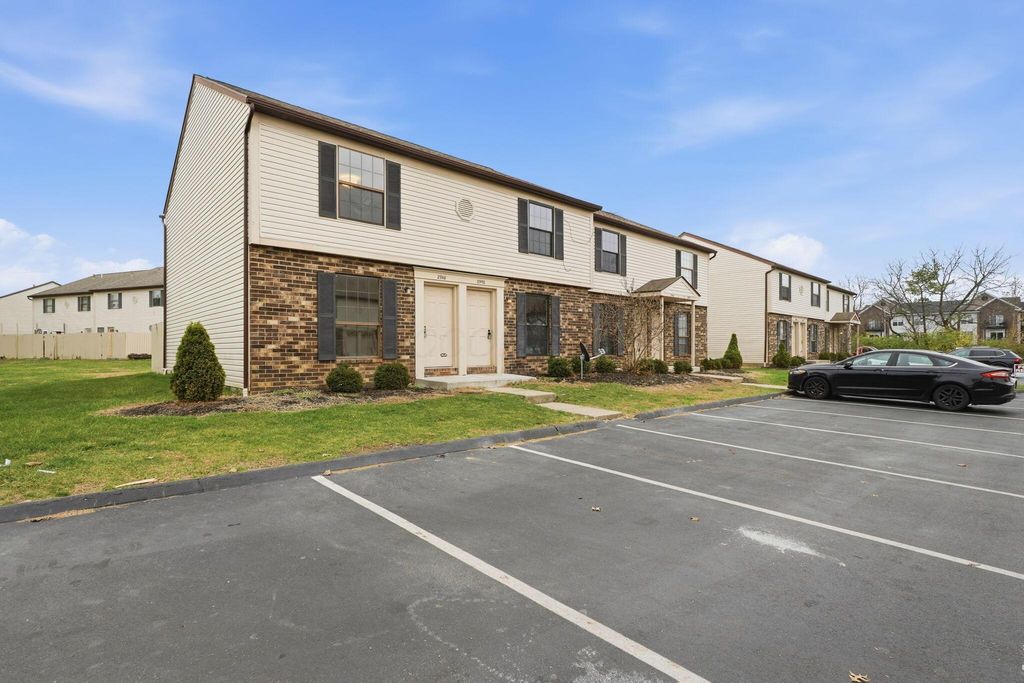 Photo of 2946 Sawdust Lane, Dublin, OH 43017 (MLS # 225044578)