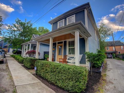Photo of 95 Hull Street, Columbus, OH 43215 (MLS # 226010447)