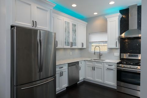 Photo of 1340 E Oak Street, Columbus, OH 43205 (MLS # 226004525)