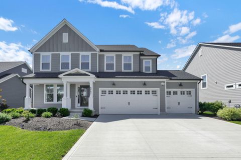 Photo of 6467 Orangeberry Road, Hilliard, OH 43026 (MLS # 226016109)