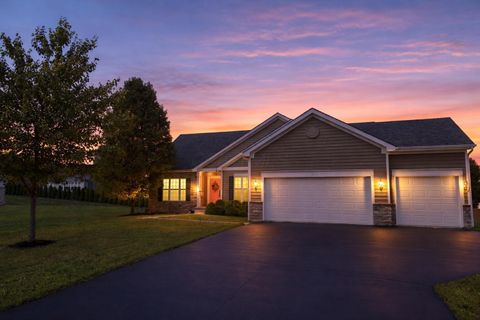 Photo of 217 Warbler Court, Pickerington, OH 43147 (MLS # 226004677)