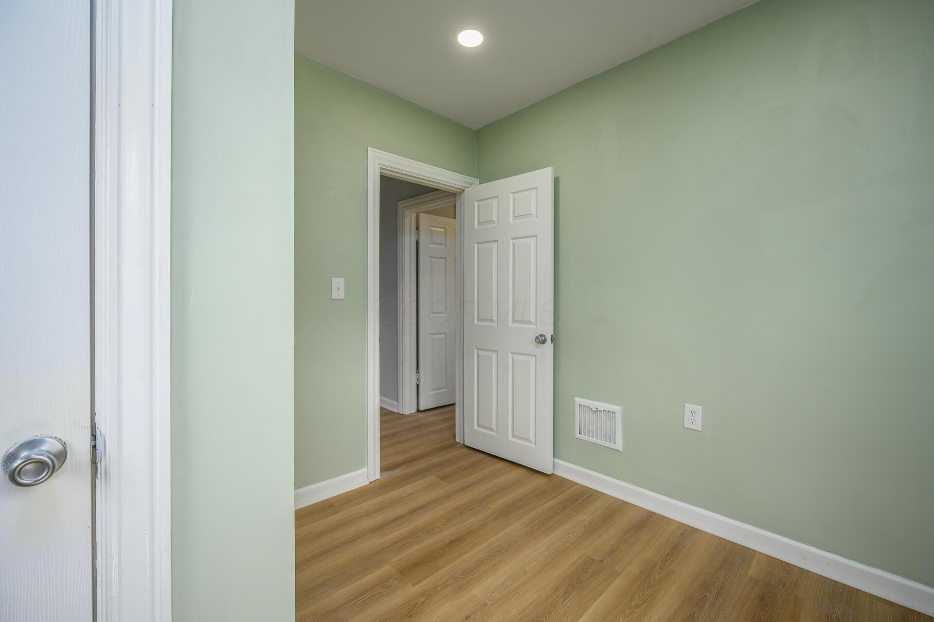 2513 Georgetown Avenue, Toledo, Ohio image 23