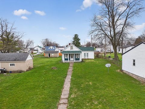 Photo of 328 W Light Street, Urbana, OH 43078 (MLS # 226009679)