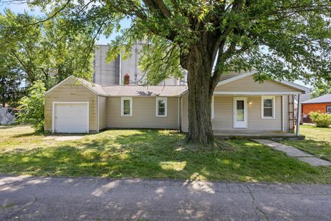 Photo of 155 W Union Street, New Bloomington, OH 43341 (MLS # 226024283)