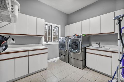 Tiny photo for 2600 Lancaster Road SW, Granville, OH 43023 (MLS # 226000921)