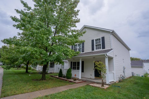 Photo of 1816 Village Ridge Lane 39 #39, Columbus, OH 43219 (MLS # 226036201)