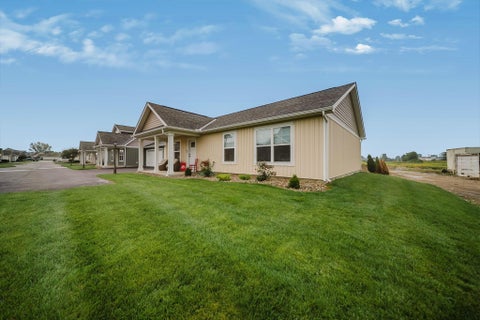 Tiny photo for 212 Cumberland Meadows Circle, Hebron, OH 43025 (MLS # 226034524)