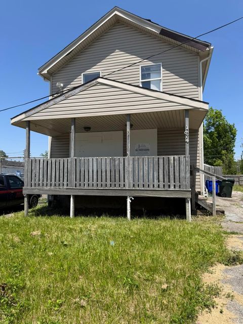Photo of 1674 E Hudson Street, Columbus, OH 43211 (MLS # 226020277)