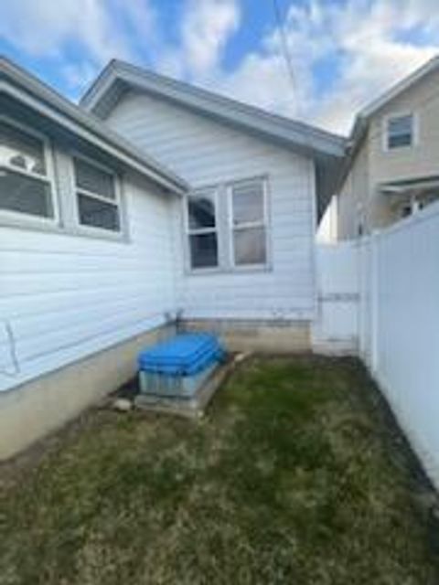 Tiny photo for 1046 Bellows Avenue, Columbus, OH 43223 (MLS # 226002853)