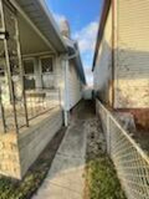 Tiny photo for 1046 Bellows Avenue, Columbus, OH 43223 (MLS # 226002853)