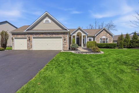 Photo of 3131 Abbey Knoll Drive, Lewis Center, OH 43035 (MLS # 226011604)