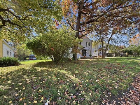 Photo of 1725 Sullivant Avenue, Columbus, OH 43223 (MLS # 225041860)