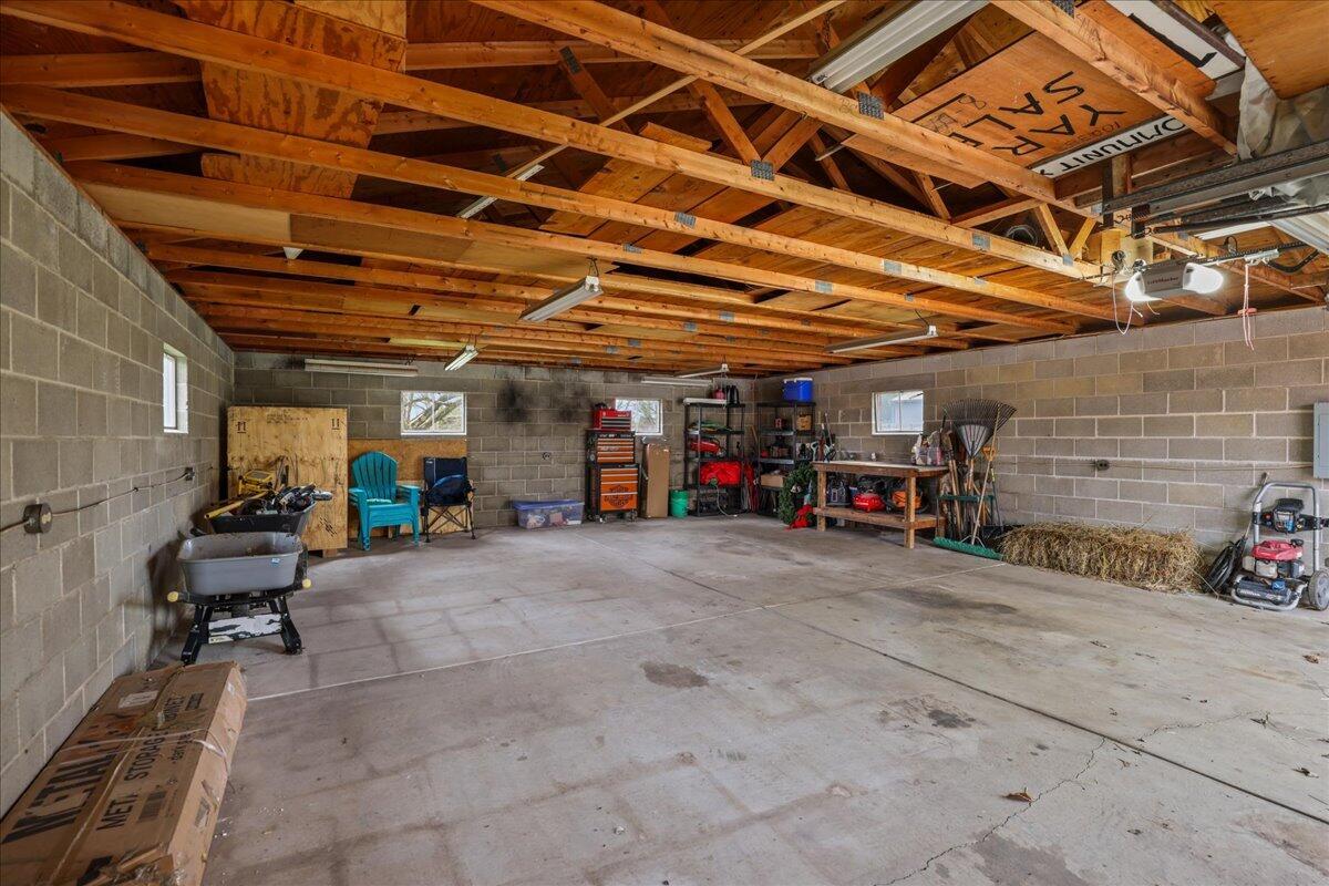 10038 Taylor Road, Etna, Ohio image 29