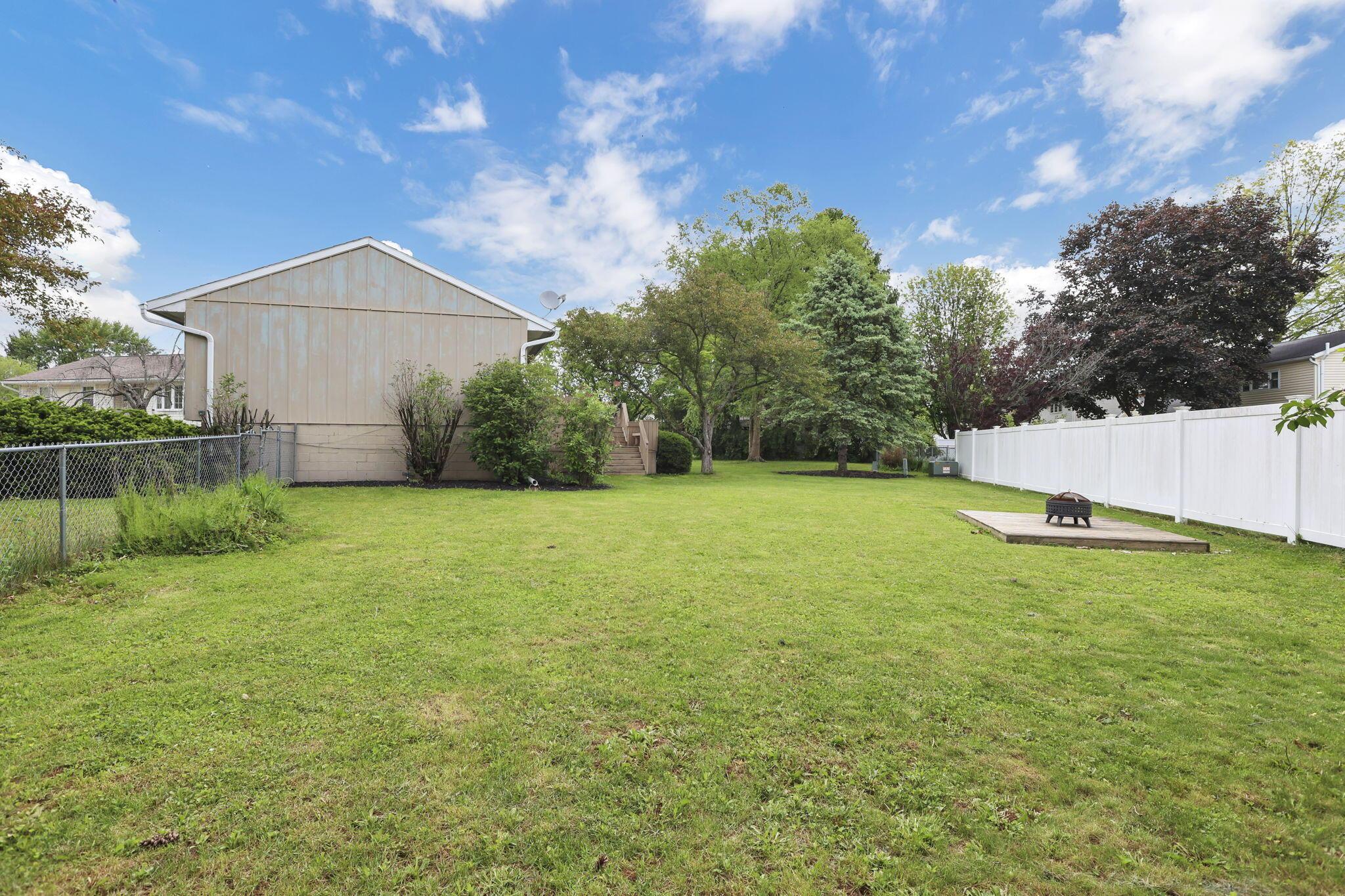 230 Clover Court, Newark, Ohio image 43