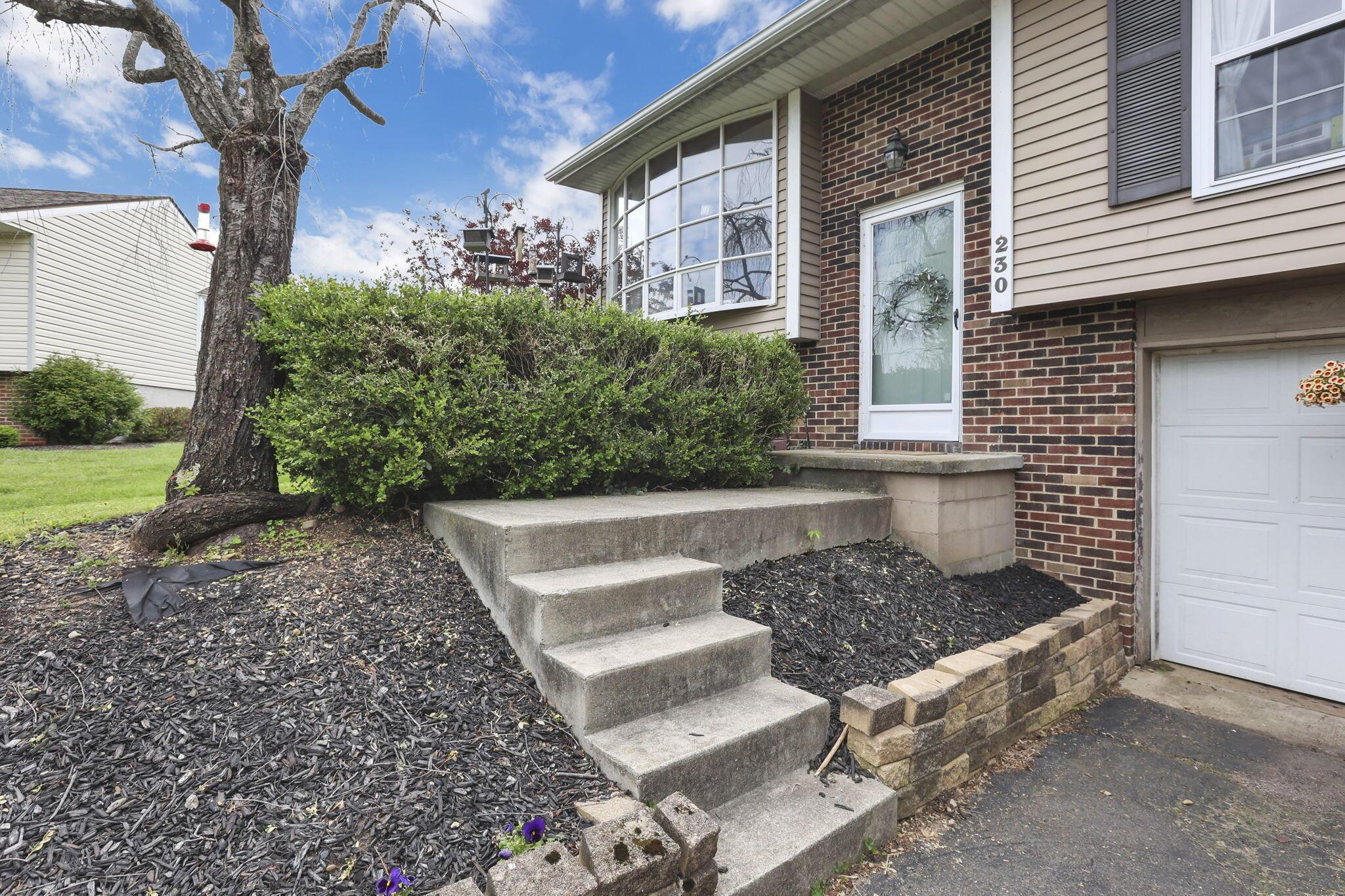 230 Clover Court, Newark, Ohio image 3