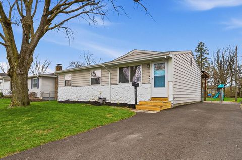 Photo of 3371 Devin Road, Grove City, OH 43123 (MLS # 226008043)