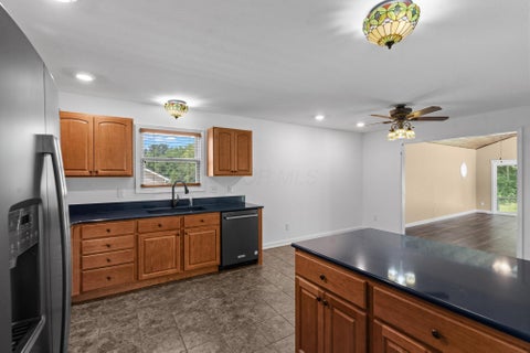 Tiny photo for 100 Tanglewood Drive, Hillsboro, OH 45133 (MLS # 226032967)