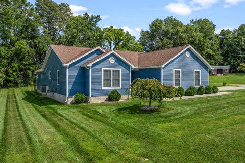 Tiny photo for 100 Tanglewood Drive, Hillsboro, OH 45133 (MLS # 226032967)