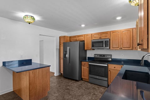 Tiny photo for 100 Tanglewood Drive, Hillsboro, OH 45133 (MLS # 226032967)