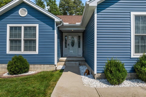 Tiny photo for 100 Tanglewood Drive, Hillsboro, OH 45133 (MLS # 226032967)