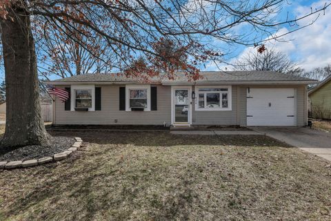 Photo of 426 Ridgemere Way, Lancaster, OH 43130 (MLS # 226005891)