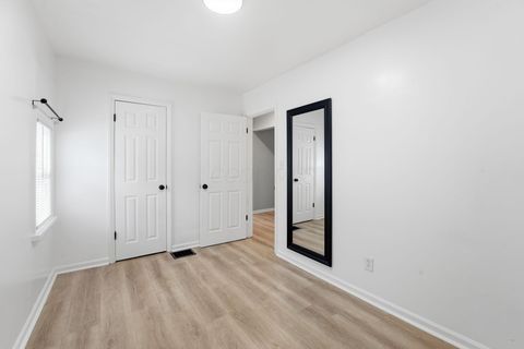 Tiny photo for 1533 E 26th Avenue, Columbus, OH 43211 (MLS # 226002704)