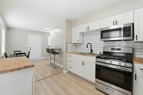 Tiny photo for 1533 E 26th Avenue, Columbus, OH 43211 (MLS # 226002704)