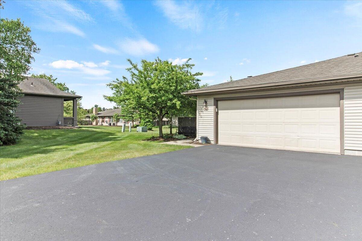 2744 Brittany Oaks Boulevard, Hilliard, Ohio image 23