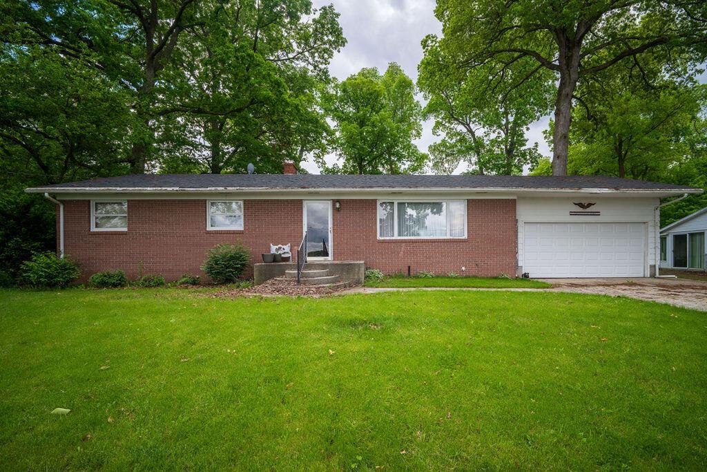 815 Irvin Shoots Road, Marion, Ohio image 1