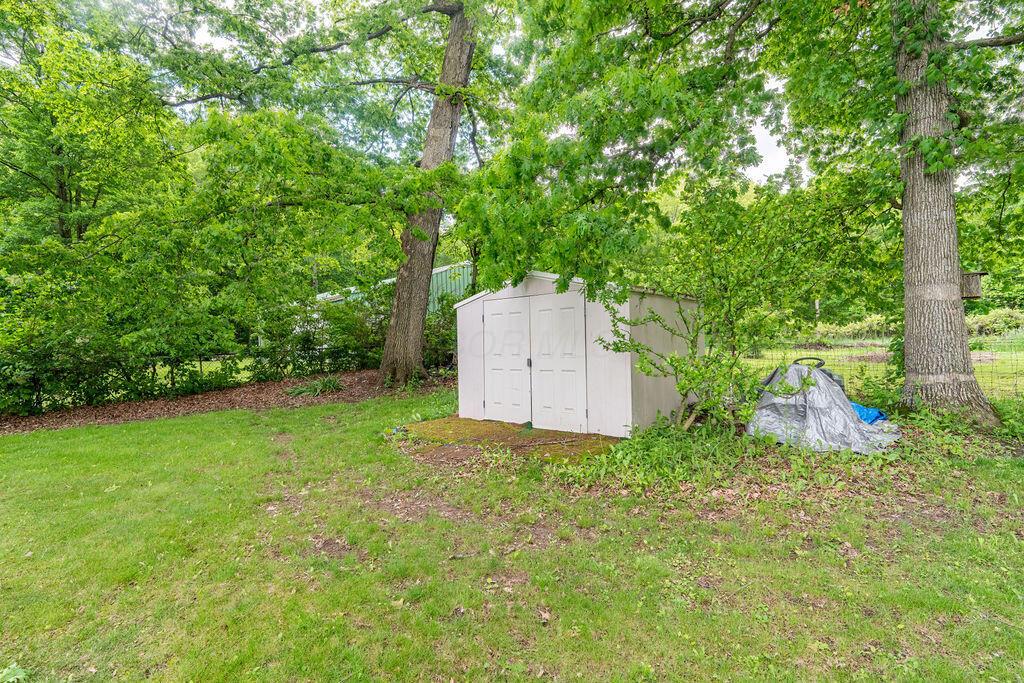 815 Irvin Shoots Road, Marion, Ohio image 16
