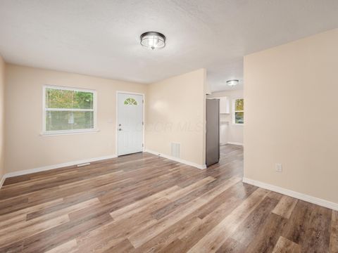 Tiny photo for 164 Alice Rita Street, Columbus, OH 43228 (MLS # 225040559)