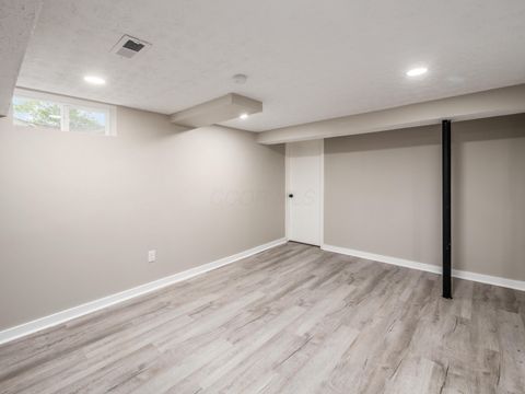 Tiny photo for 164 Alice Rita Street, Columbus, OH 43228 (MLS # 225040559)