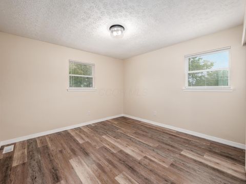 Tiny photo for 164 Alice Rita Street, Columbus, OH 43228 (MLS # 225040559)