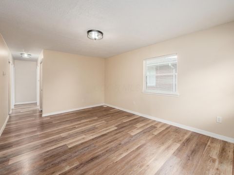 Tiny photo for 164 Alice Rita Street, Columbus, OH 43228 (MLS # 225040559)
