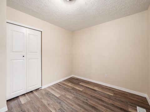 Tiny photo for 164 Alice Rita Street, Columbus, OH 43228 (MLS # 225040559)