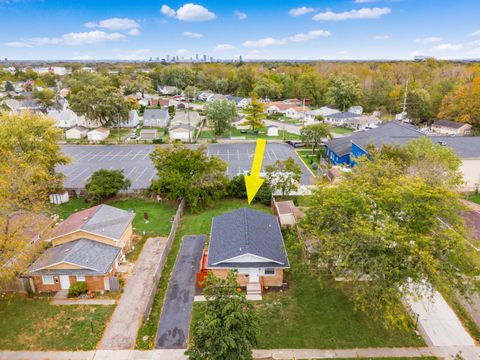 Tiny photo for 164 Alice Rita Street, Columbus, OH 43228 (MLS # 225040559)
