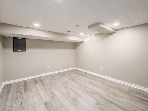 Tiny photo for 164 Alice Rita Street, Columbus, OH 43228 (MLS # 225040559)