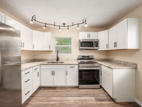 Tiny photo for 164 Alice Rita Street, Columbus, OH 43228 (MLS # 225040559)