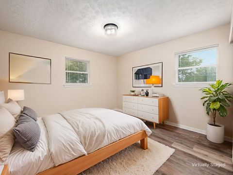 Tiny photo for 164 Alice Rita Street, Columbus, OH 43228 (MLS # 225040559)