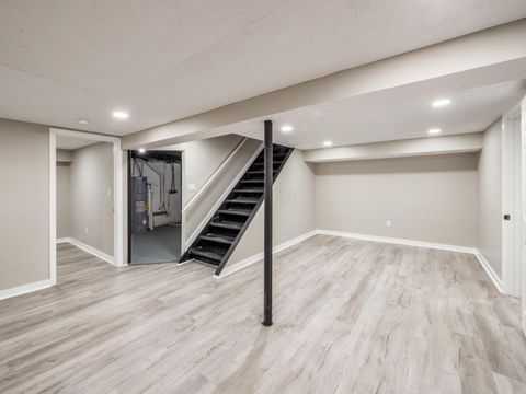 Tiny photo for 164 Alice Rita Street, Columbus, OH 43228 (MLS # 225040559)