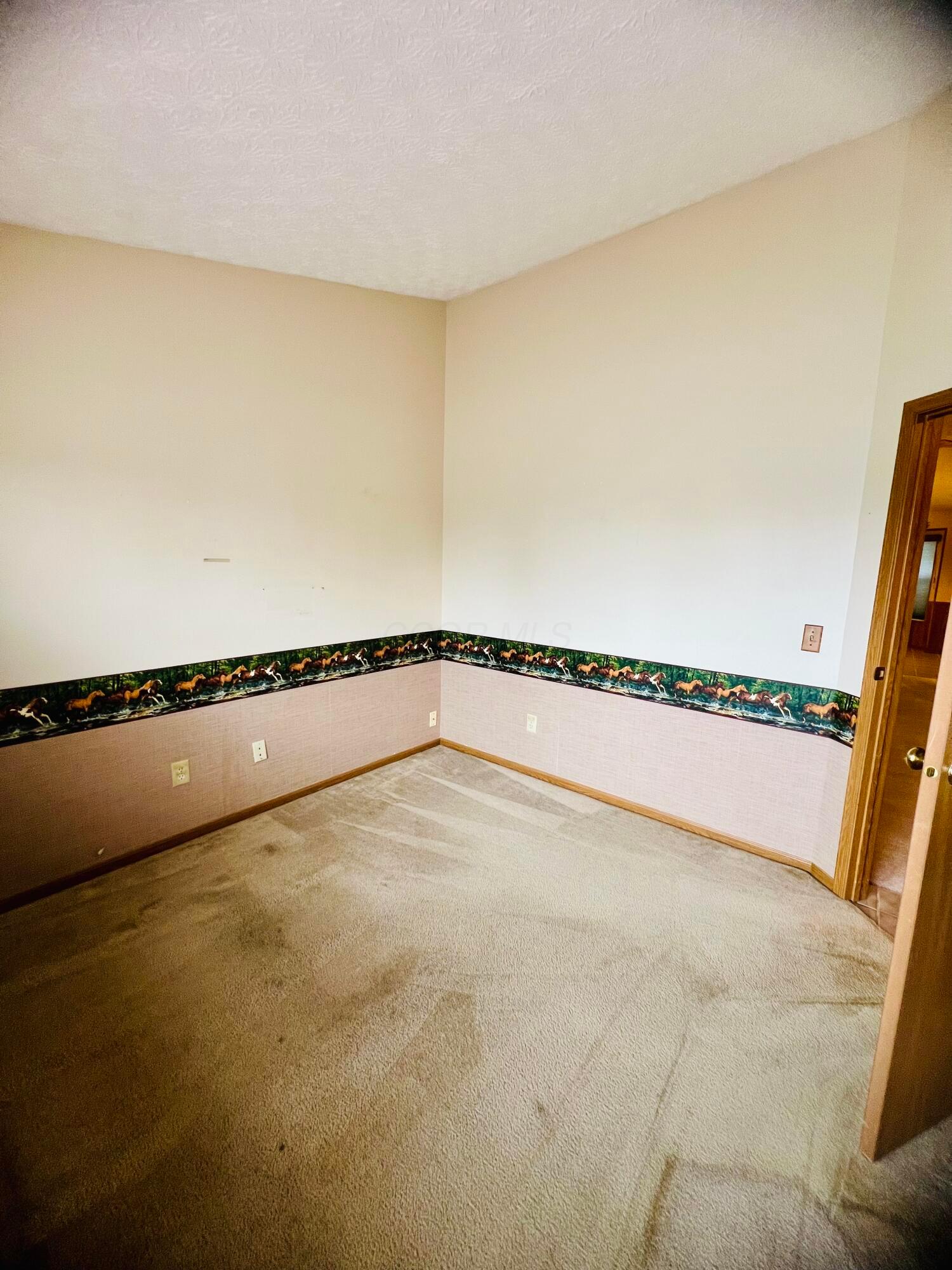 7618 Kittansett Lane, Pickerington, Ohio image 11