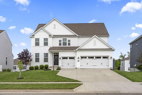 Photo of 288 Mahogany Lane, Commercial Point, OH 43116 (MLS # 226015630)