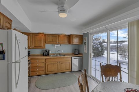 Tiny photo for 1559 Pyle Place, Columbus, OH 43227 (MLS # 225045319)