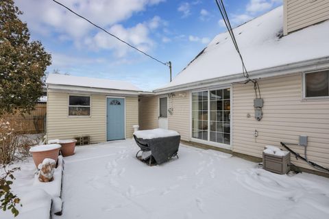 Tiny photo for 1559 Pyle Place, Columbus, OH 43227 (MLS # 225045319)