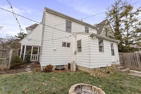 Tiny photo for 3040 Crescent Drive, Columbus, OH 43204 (MLS # 225046231)